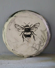 Load image into Gallery viewer, Bee Platter Plate