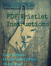 Load image into Gallery viewer, Pleated Wristlet PDF Instructions - Zippered Top - Color Photos - - Emailed within 24 hours