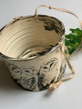 Load image into Gallery viewer, Barn Owl Hanging Planter - Medium