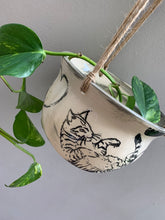 Load image into Gallery viewer, Kitty Cat Heart Hanging Planter - Large